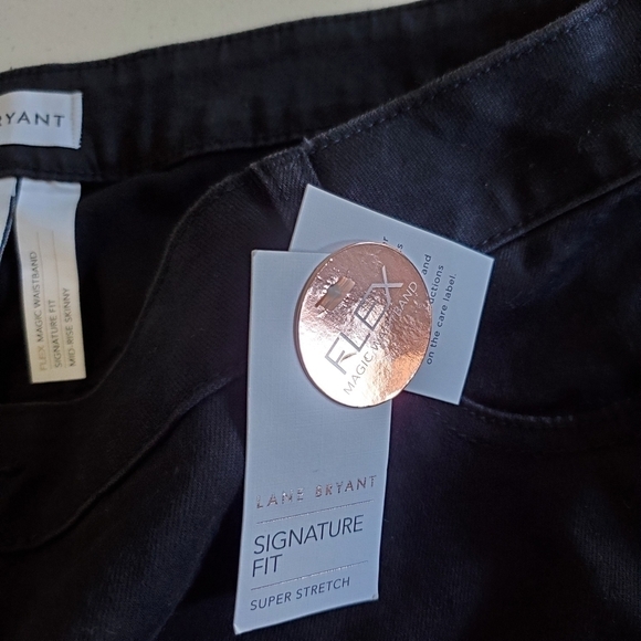 NWT Lane Bryant Signature Fit Hi-Rise Jeans Size 24 Raw Hem Stretch Distressed - Picture 10 of 13